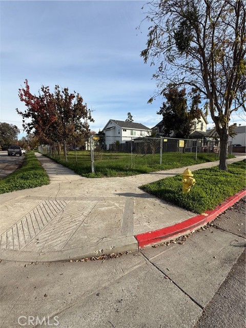 Detail Gallery Image 4 of 4 For 1446 Park, Paso Robles,  CA 93446 - – Beds | – Baths