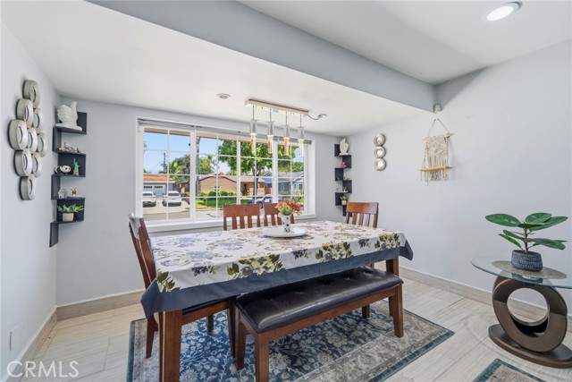 Detail Gallery Image 4 of 51 For 9546 Cecilia, Downey,  CA 90241 - 4 Beds | 2 Baths