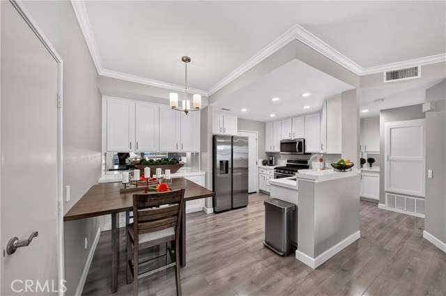 Front Image Thumbnail for CRPW26179244