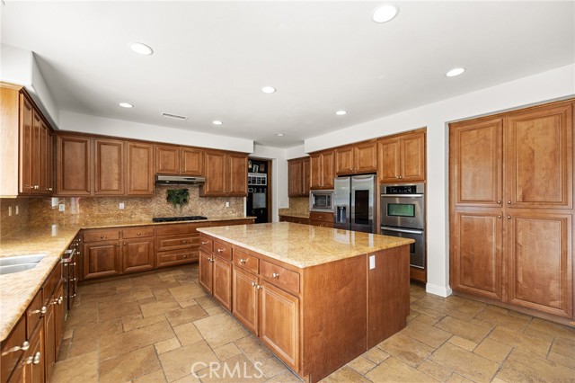 28481 Scenic Bay Cove, Menifee CA: https://media.crmls.org/medias/8c9a84a1-454f-4e44-bab2-e8b9f2dc946f.jpg