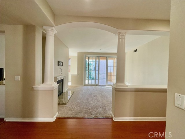 Detail Gallery Image 4 of 16 For 5142 Warner Ave #202,  Huntington Beach,  CA 92649 - 2 Beds | 2 Baths