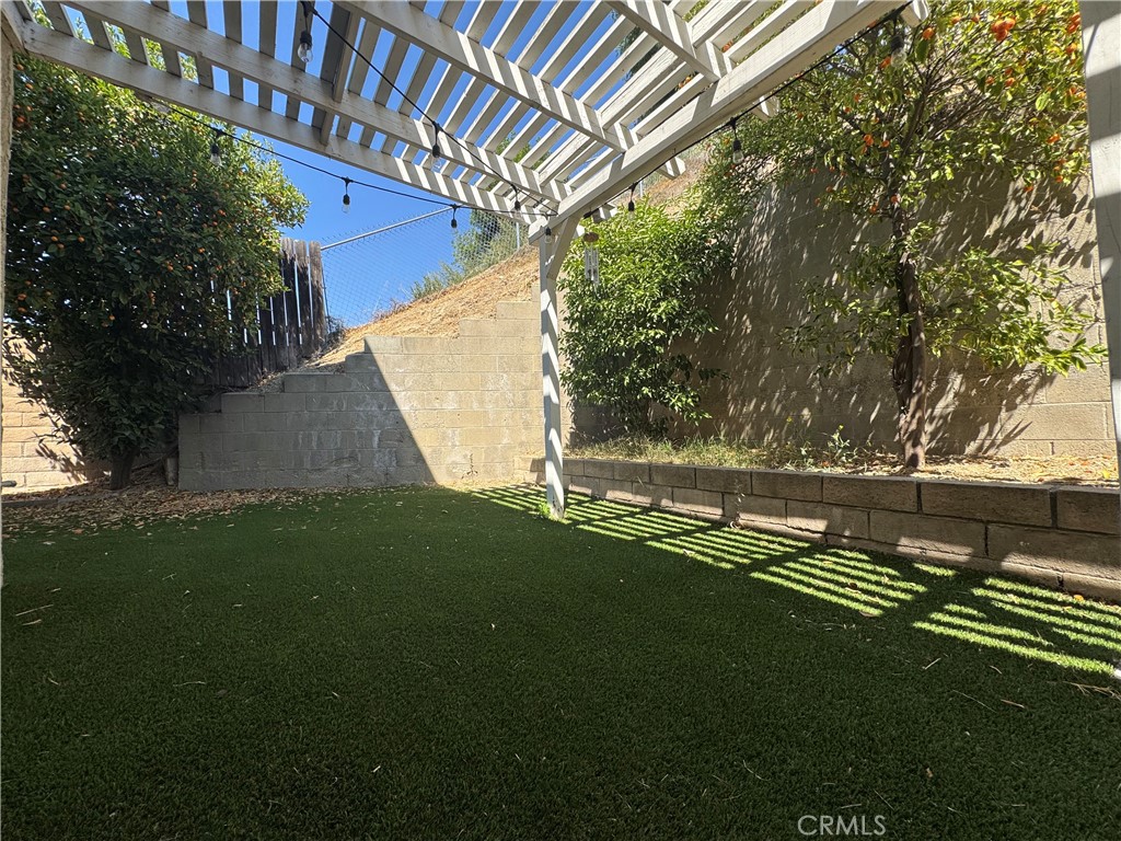 https://media.crmls.org/medias/8c9aa30a-cf45-47c3-a0c5-04729c39ddd6.jpg?preset=X-Large