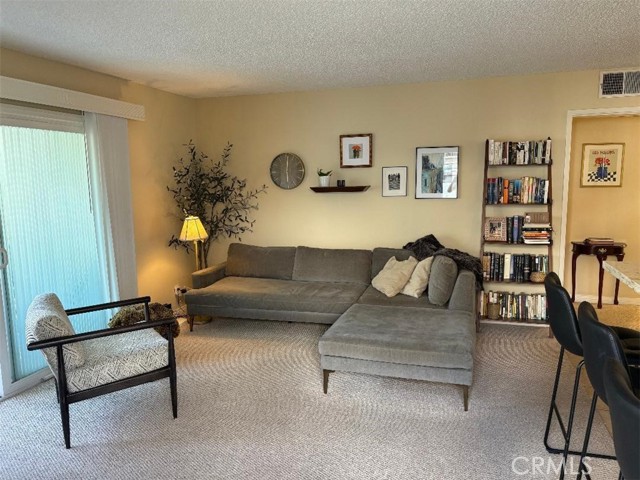 2821 S Fairview Street, Santa Ana CA: https://media.crmls.org/medias/8c9b231c-ccac-4593-be54-fa86ae450354.jpg