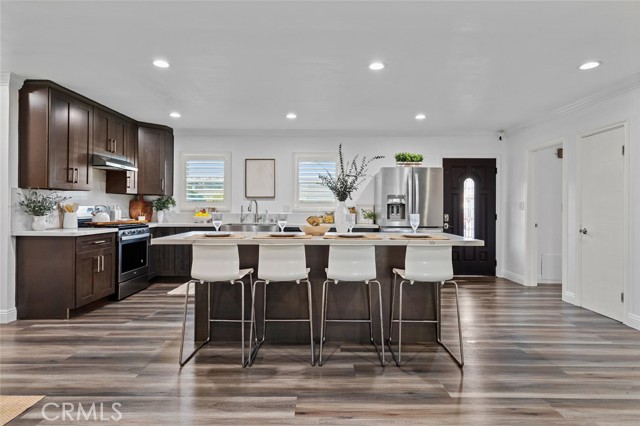 10072 Roselee Drive, Garden Grove CA: https://media.crmls.org/medias/8c9b833f-4d68-4226-8530-2652a85fb0a4.jpg