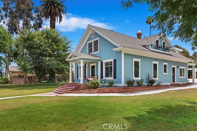 1350 E Chase Drive, Corona CA: https://media.crmls.org/medias/8c9b8c46-6d22-49eb-9285-1f5c6622365e.jpg