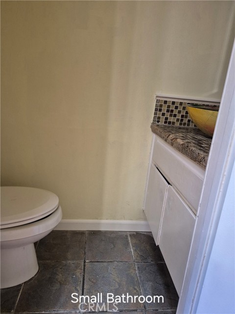 Detail Gallery Image 5 of 14 For 7320 E10 Lennox Ave, Van Nuys,  CA 91405 - 2 Beds | 1/1 Baths