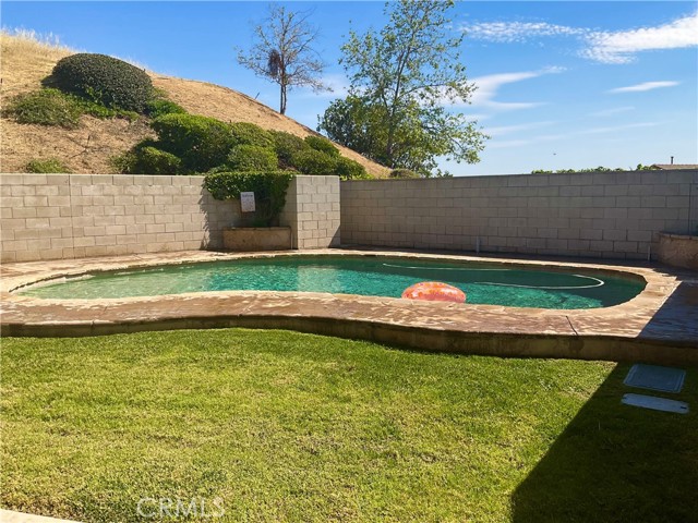 Detail Gallery Image 32 of 73 For 7123 Hidden Ct, Highland,  CA 92346 - 4 Beds | 3 Baths