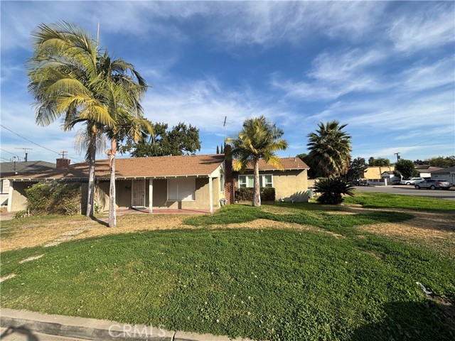 Detail Gallery Image 2 of 12 For 6302 Los Robles Ave, Buena Park,  CA 90621 - 3 Beds | 2 Baths