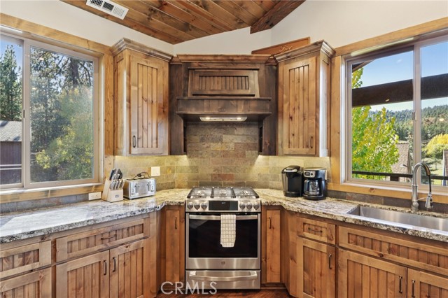 Detail Gallery Image 14 of 40 For 760 Tehama Dr, Big Bear Lake,  CA 92315 - 4 Beds | 3/1 Baths