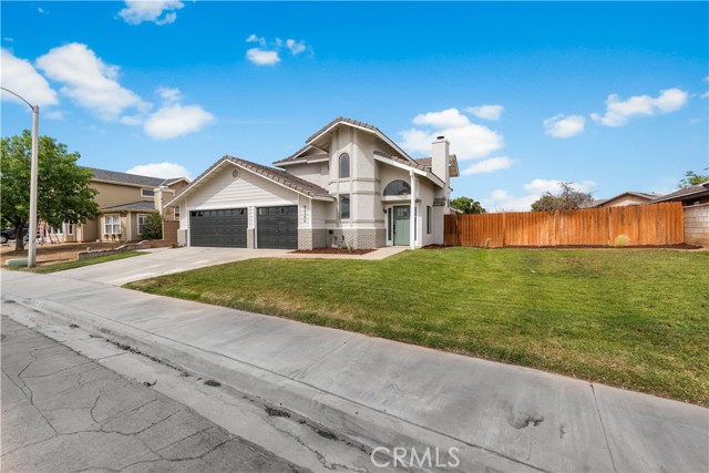 42346 W 47th W Street, Lancaster CA: https://media.crmls.org/medias/8c9cf87c-f38f-4c30-ace5-49ad054fcc7d.jpg