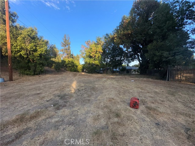10810 Woodley Avenue, Granada Hills CA: https://media.crmls.org/medias/8c9d0b69-a16e-4581-8803-6c77b2630c0c.jpg