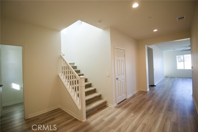 Detail Gallery Image 8 of 26 For 28552 Abbey Ln, Menifee,  CA 92585 - 5 Beds | 3/1 Baths