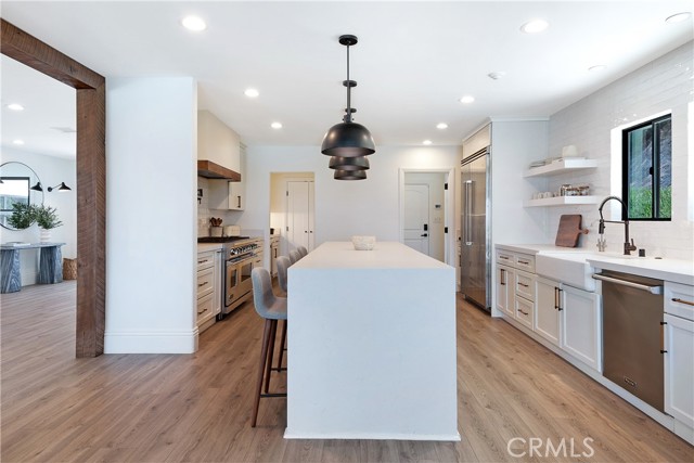 Detail Gallery Image 19 of 46 For 11039 Wrightwood Pl, Studio City,  CA 91604 - 3 Beds | 3 Baths