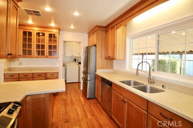 Detail Gallery Image 24 of 58 For 1381 Harbor Lake Ave #32,  Brea,  CA 92821 - 2 Beds | 2 Baths