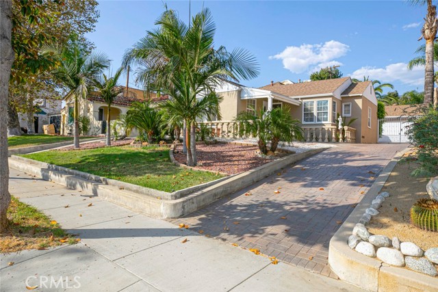 565 Olmsted Drive photo 3