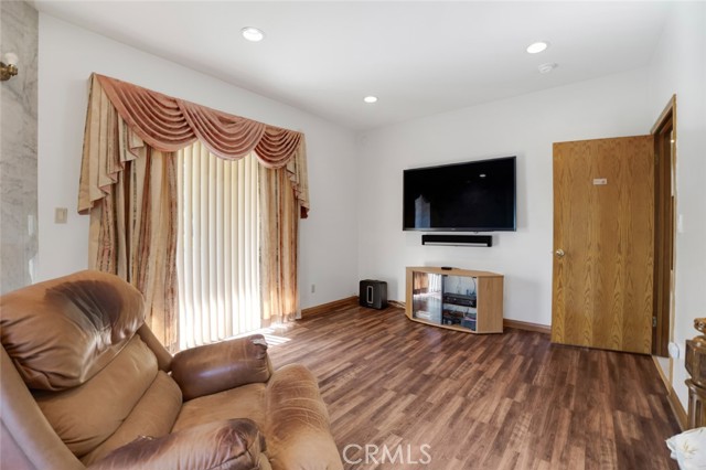 Image 34 of 58 For 2205 Catalina Street