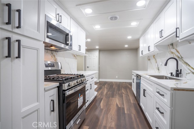 212 Las Brisas Circle, Pomona CA: https://media.crmls.org/medias/8c9fb224-5e39-456b-9a12-7856fd62754c.jpg