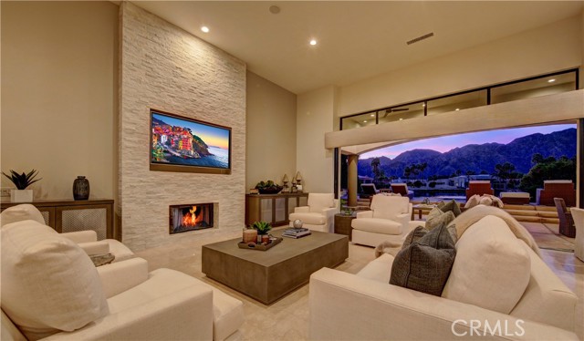 Detail Gallery Image 13 of 42 For 55775 Pebble Beach, La Quinta,  CA 92253 - 4 Beds | 4/1 Baths