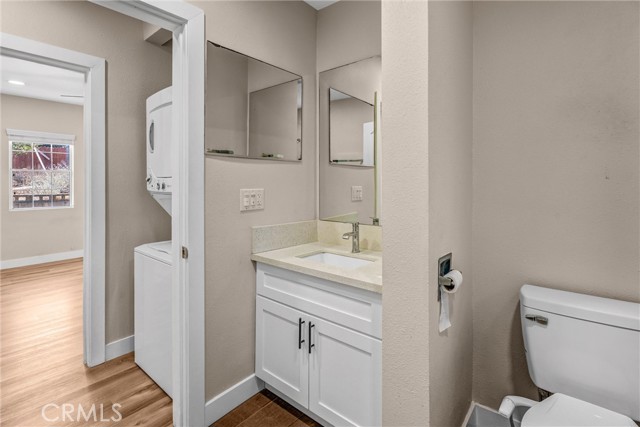 1861 S Redondo Boulevard, Los Angeles CA: https://media.crmls.org/medias/8c9fddb8-8dce-44c4-a4fd-a4137907e4b7.jpg