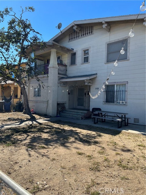 2103 3rd Avenue #4, Los Angeles, CA, 90018 2103 3rd Avenue #4, Los Angeles, CA, 90018