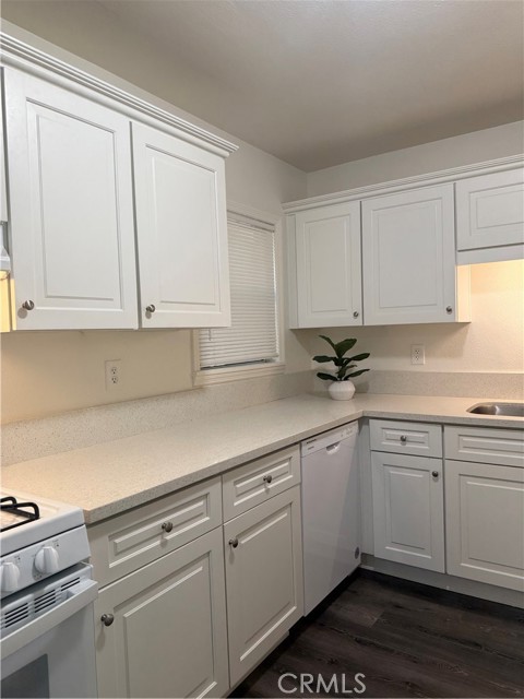 11286 San Mateo Drive, Loma Linda CA: https://media.crmls.org/medias/8ca0db20-f23d-40fd-a7a1-b06f1931ced7.jpg