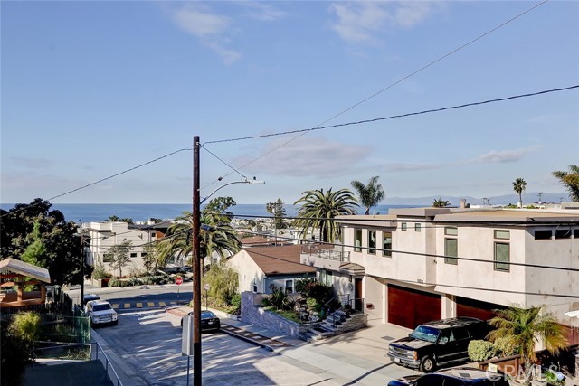 1120 6th Street, Hermosa Beach, California 90254, ,Residential Income,Sold,6th Street,SB22003058