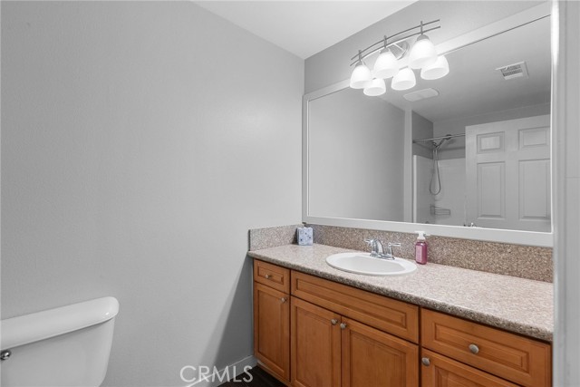 Detail Gallery Image 19 of 27 For 26146 Gravett Pl, Saugus,  CA 91350 - 4 Beds | 3 Baths