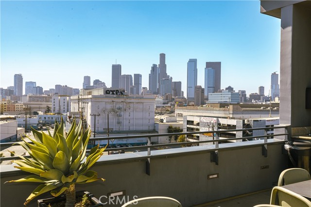 Detail Gallery Image 18 of 25 For 825 E 4th St #305,  Los Angeles,  CA 90013 - 2 Beds | 2 Baths