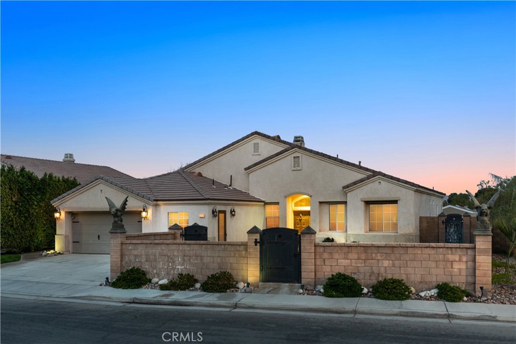 3260 N Avenida San Gabriel Road