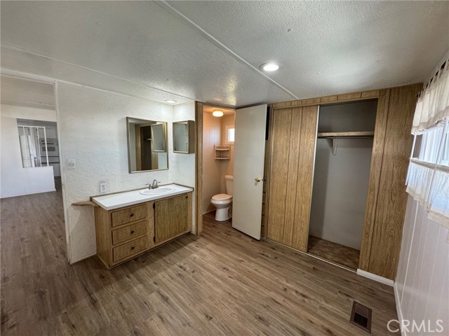 Detail Gallery Image 6 of 14 For 14411 Palmdale Rd #31,  Victorville,  CA 92392 - 2 Beds | 1/1 Baths