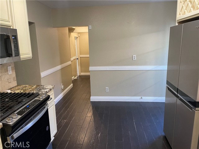 Detail Gallery Image 11 of 28 For 1188 W Cypress Ave, Redlands,  CA 92373 - 2 Beds | 1 Baths