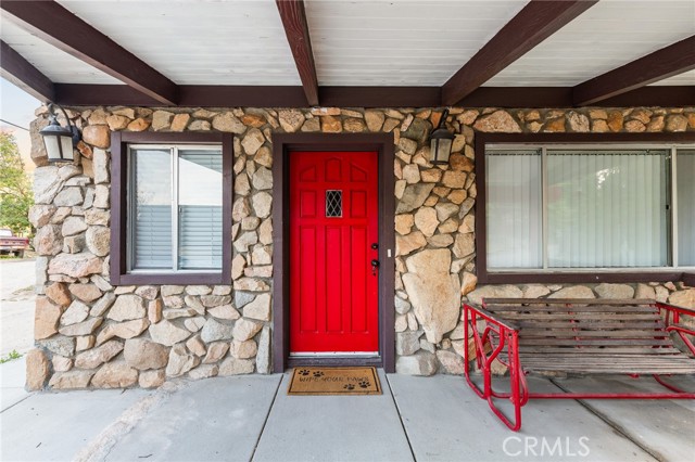 Detail Gallery Image 3 of 39 For 233 Glen Avon Dr, Cedar Glen,  CA 92321 - 4 Beds | 3 Baths