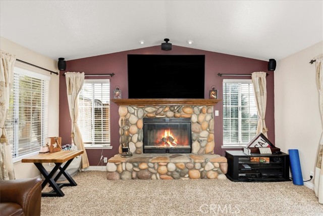 35225 Crystal Street, Yucaipa CA: https://media.crmls.org/medias/8ca3ab19-95cc-40f9-8eb7-26aac018a416.jpg