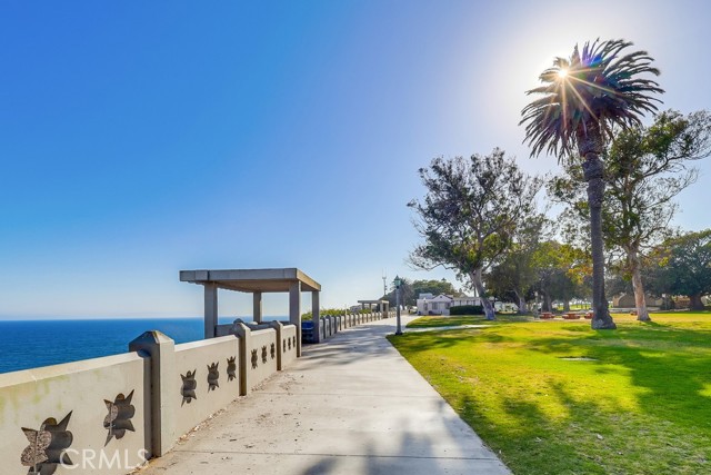 690 W Paseo Del Mar, San Pedro CA: https://media.crmls.org/medias/8ca4df10-3940-4705-ac02-b9193c0fd650.jpg