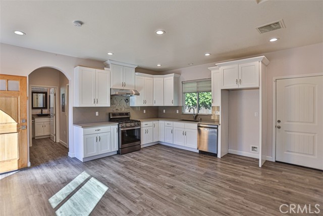 Detail Gallery Image 40 of 46 For 18440 Tamarind, Fountain Valley,  CA 92708 - 6 Beds | 4 Baths