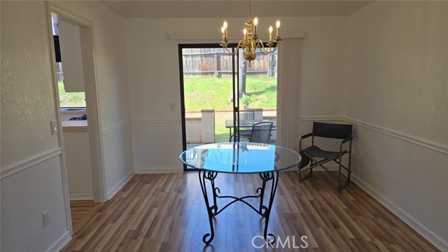 Detail Gallery Image 8 of 35 For 10387 Crossing Green Cir, Moreno Valley,  CA 92557 - 4 Beds | 2/1 Baths