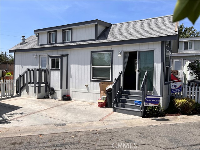 12301 San Fernando Road photo 1