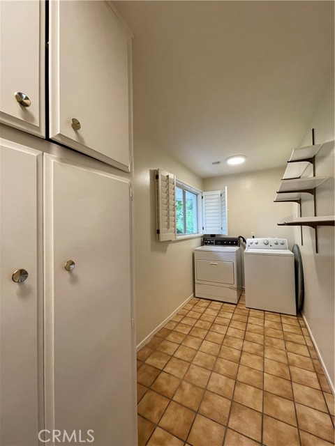 24041 Mariano Street, Woodland Hills CA: https://media.crmls.org/medias/8ca6be46-f70b-4124-979c-8b374175d693.jpg