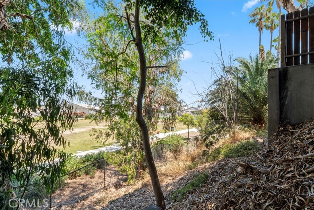 976 N Loma Vista Drive, Long Beach CA: https://media.crmls.org/medias/8ca7564b-348c-42f7-8e8a-2400437a62a2.jpg