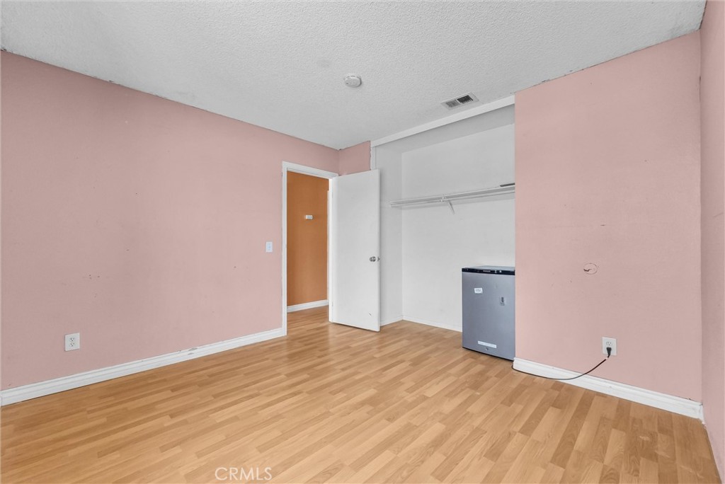 https://media.crmls.org/medias/8ca77f65-67a4-4930-854d-5db1ca259e88.jpg?preset=X-Large