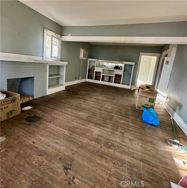 2829 California Street, Huntington Park CA: https://media.crmls.org/medias/8ca81896-8926-43fe-9b60-a0633e57c961.jpg