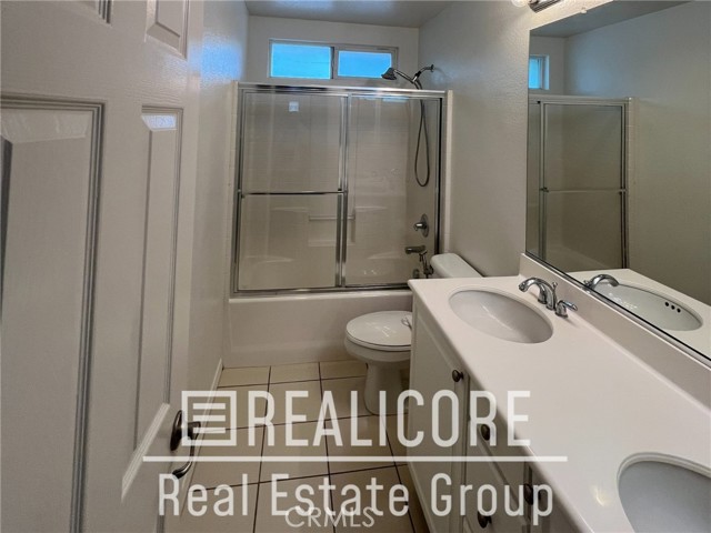 Detail Gallery Image 20 of 37 For 15806 Rock Point Ln, Fontana,  CA 92336 - 4 Beds | 2/1 Baths