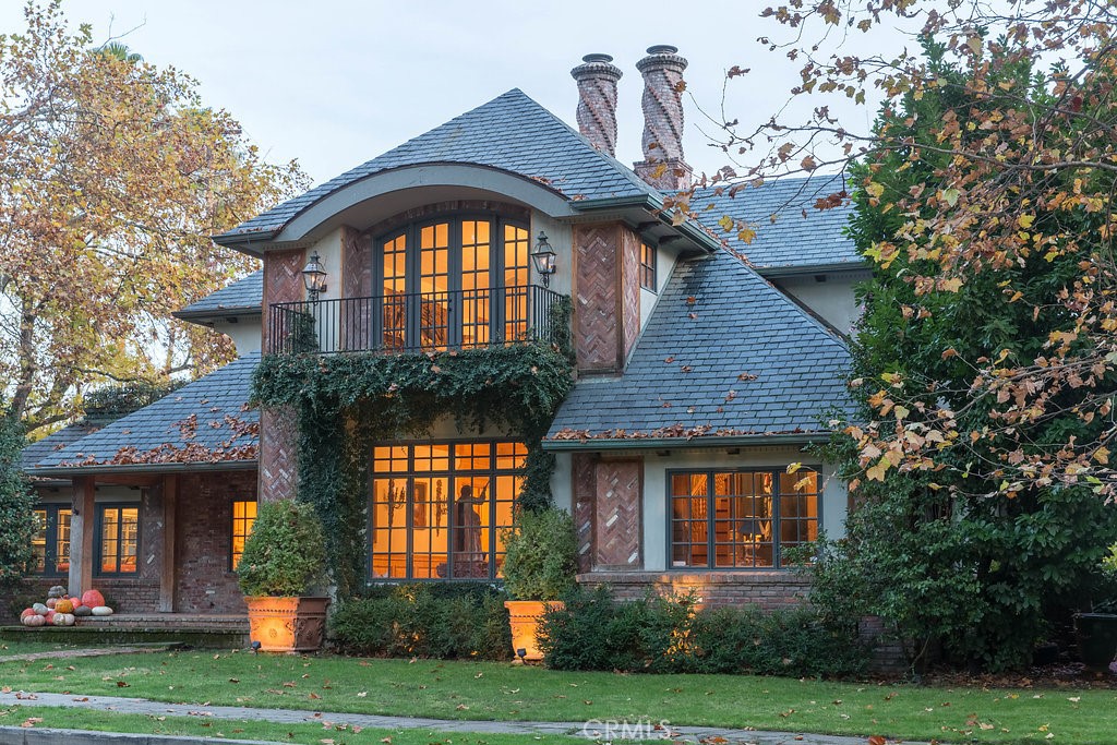 1095 Woodland Avenue
