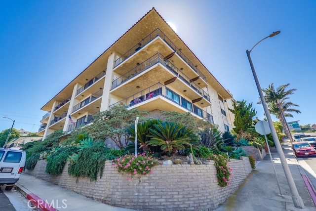 Detail Gallery Image 2 of 75 For 711 W 33rd St, San Pedro,  CA 90731 - – Beds | – Baths