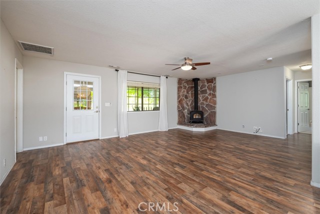 29280 Glacier Drive, Coarsegold CA: https://media.crmls.org/medias/8caa9186-0b5d-4d1d-88f4-8baf586444bf.jpg