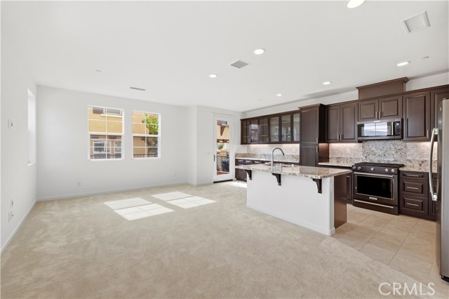 28637 Solana Court, Valencia CA: https://media.crmls.org/medias/8caa9f56-2997-481f-b3d8-36279325b784.jpg