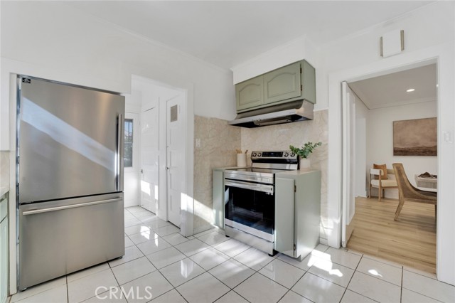 Detail Gallery Image 16 of 40 For 337 N Beachwood, Los Angeles,  CA 90004 - 3 Beds | 2 Baths