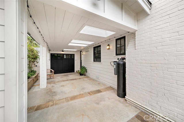 411 Poplar Street, Laguna Beach CA: https://media.crmls.org/medias/8cabdfad-97ac-43ea-a90a-0f5de6141b97.jpg
