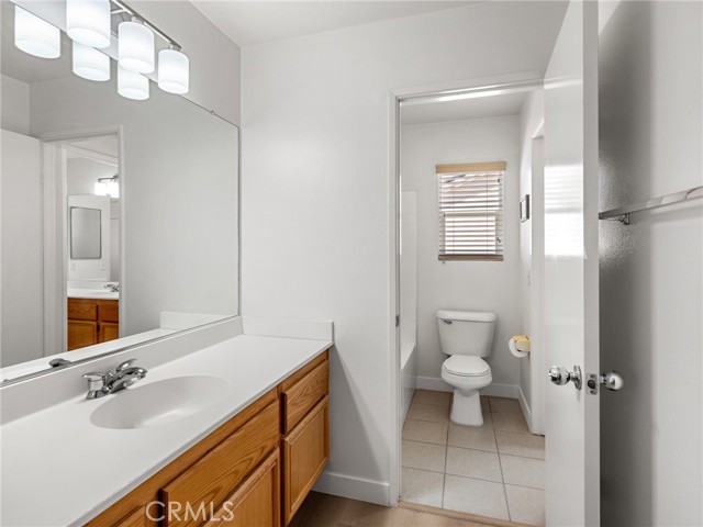Detail Gallery Image 14 of 25 For 14580 Phoenix St, Victorville,  CA 92394 - 4 Beds | 3 Baths