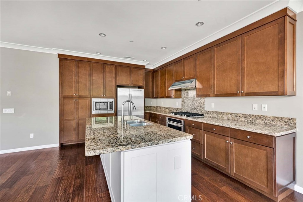 MLS #OC25248388 image #13